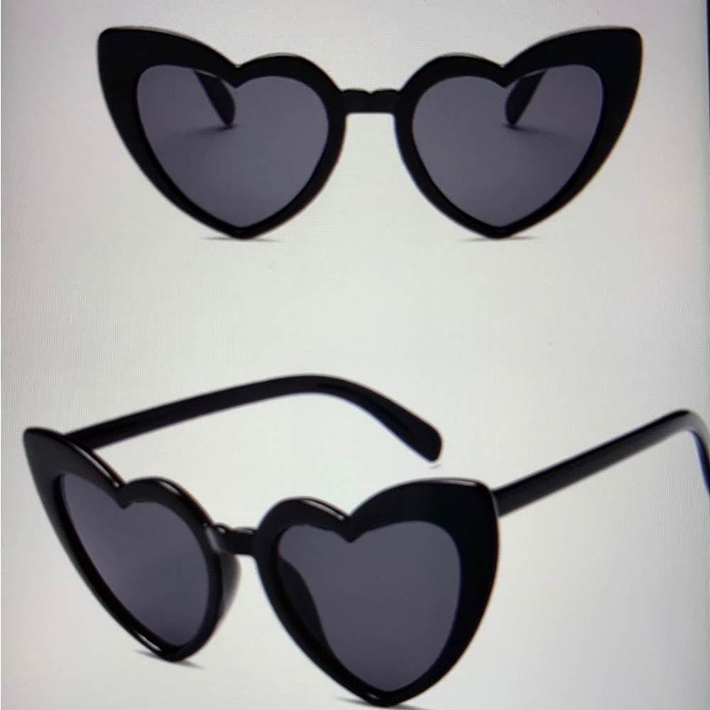 NWT Lunettes De Soleil Black Heart Shaped Sunglasses, Ultraviolet Protection 🕶 - Picture 2 of 4